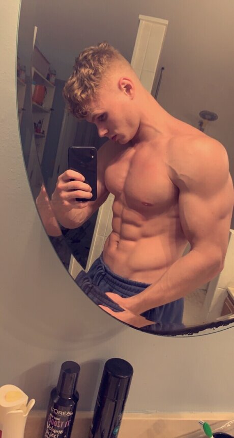 Foto di nudo di fuga di OnlyFans di Christian Fit