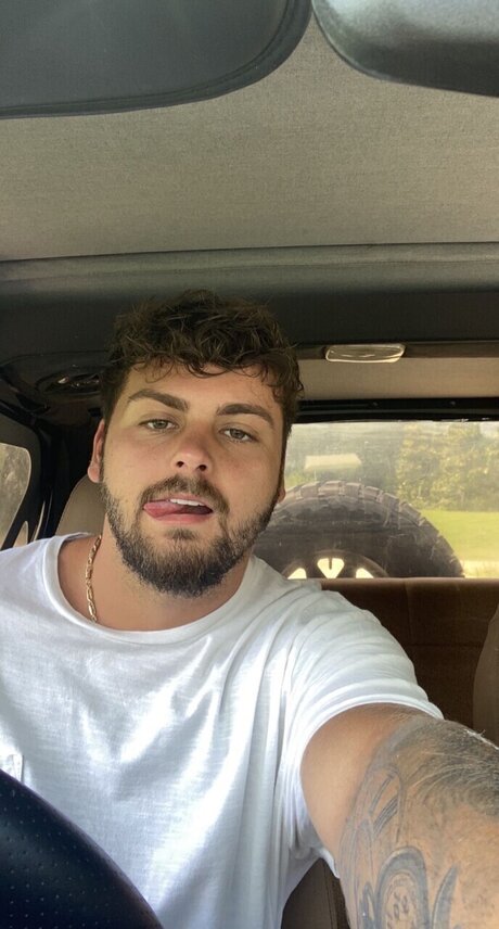 Foto di nudo di fuga di OnlyFans di Zachary