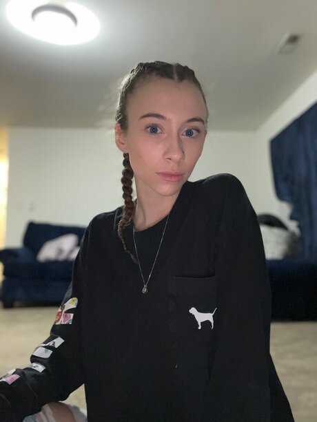 Foto di nudo di fuga di OnlyFans di Izabelle