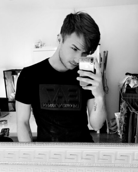Foto di nudo di fuga di OnlyFans di Jason Esteban
