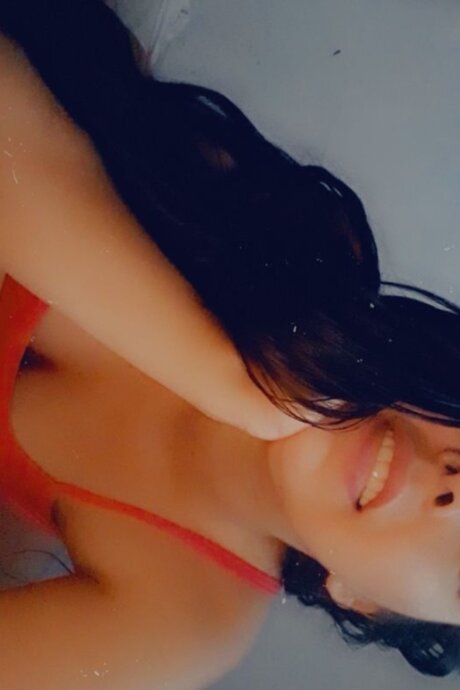 Foto di nudo di fuga di OnlyFans di Dania