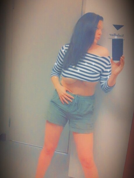 Foto di nudo di fuga di OnlyFans di Sara