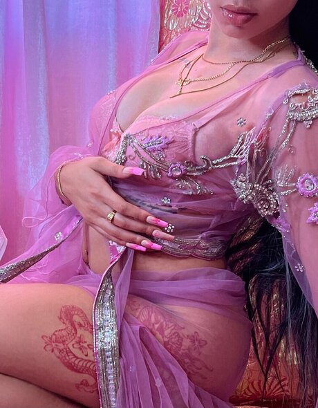 Foto di nudo di fuga di OnlyFans di Honey