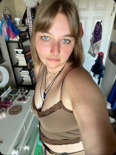 Foto di nudo di fuga di OnlyFans di Tara
