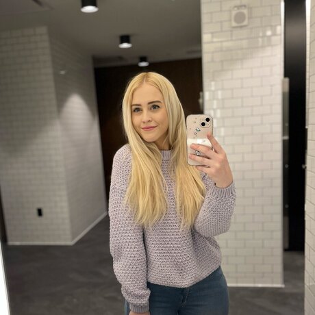 Foto di nudo di fuga di OnlyFans di Elaine