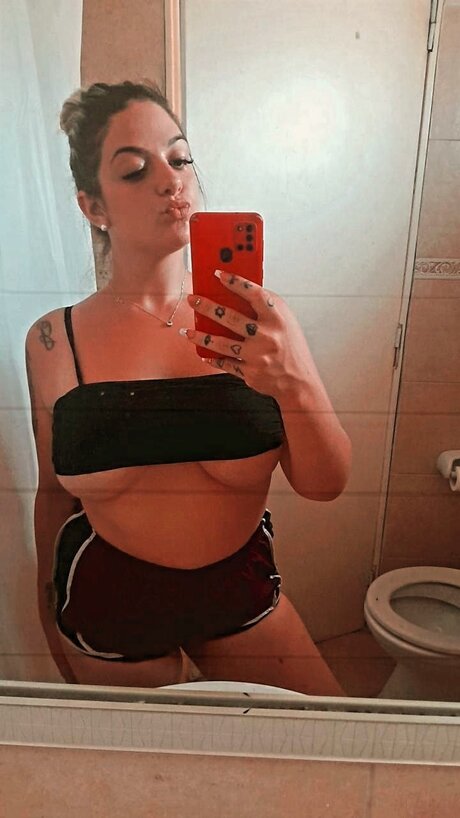 Foto di nudo di fuga di OnlyFans di Pequealul
