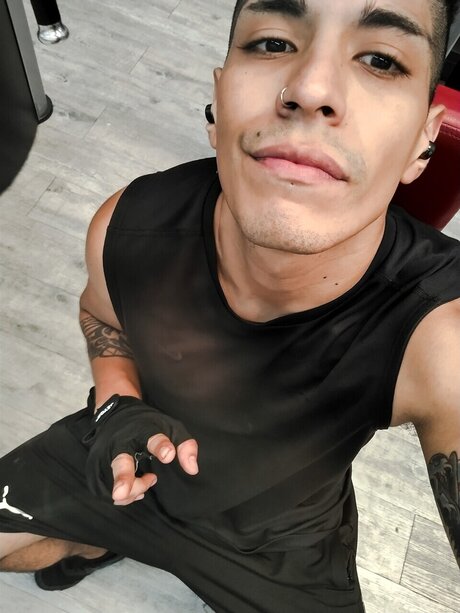 Foto di nudo di fuga di OnlyFans di Sexy Milo