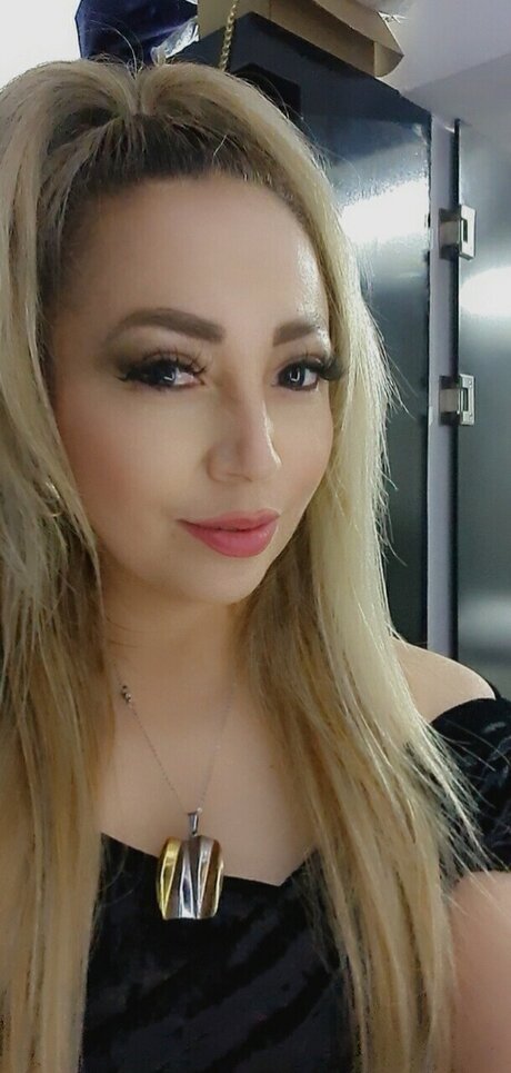 Foto di nudo di fuga di OnlyFans di Enfa