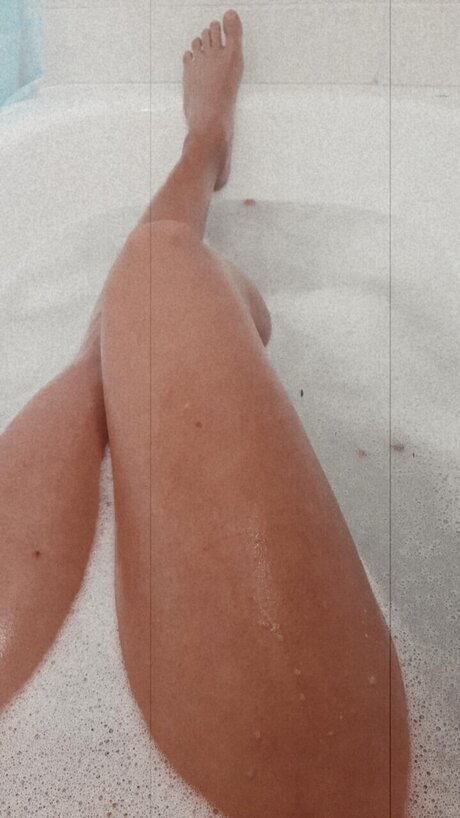 Foto di nudo di fuga di OnlyFans di Mica Cabrelle