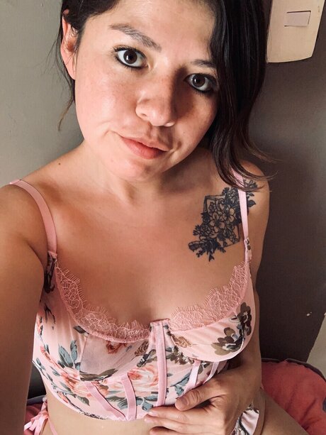 Foto di nudo di fuga di OnlyFans di Samanta