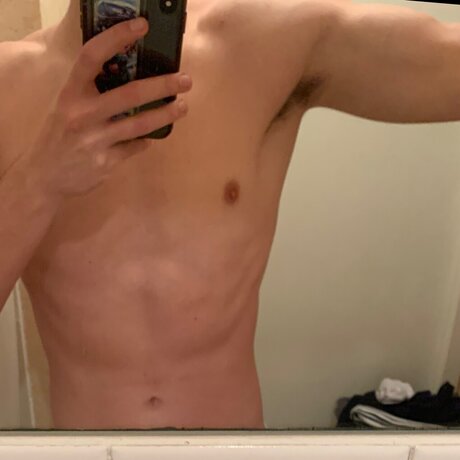 Foto di nudo di fuga di OnlyFans di Floofloo