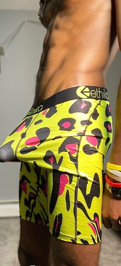 Foto di nudo di fuga di OnlyFans di Muli