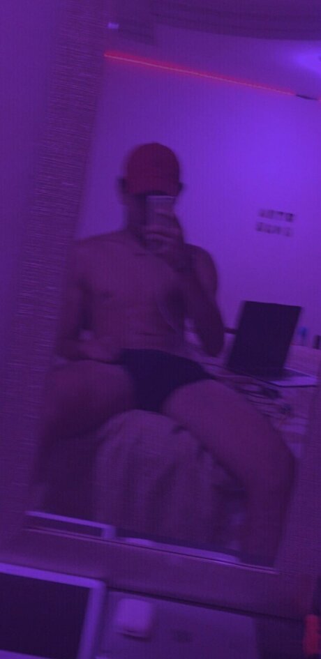 Foto di nudo di fuga di OnlyFans di Chris Miller