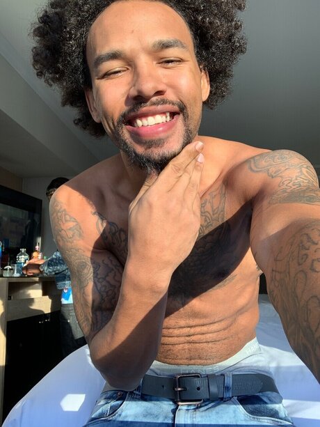 Foto di nudo di fuga di OnlyFans di Dylan Ward