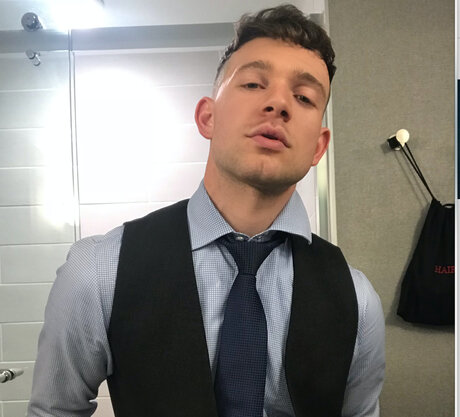 Foto di nudo di fuga di OnlyFans di Andrew