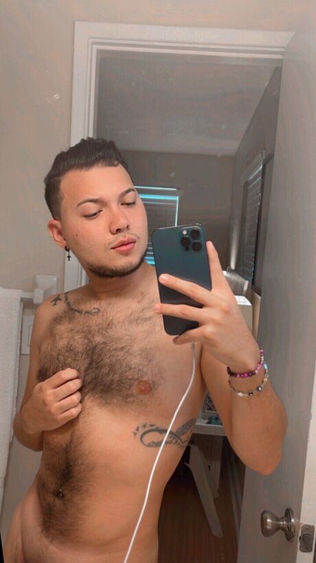 Foto di nudo di fuga di OnlyFans di Daniel Bernal