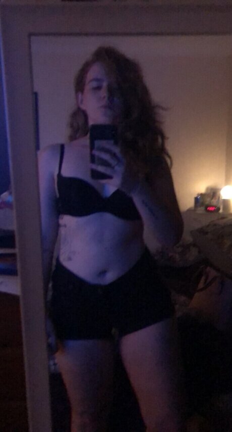 Foto di nudo di fuga di OnlyFans di Lexi