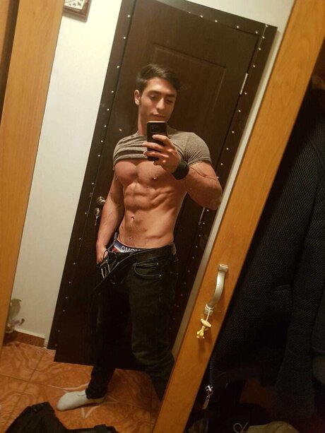 Foto di nudo di fuga di OnlyFans di Sirlogan