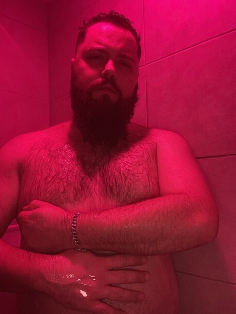 Foto di nudo di fuga di OnlyFans di Leather Bear Colton