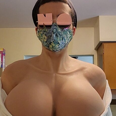 Foto di nudo di fuga di OnlyFans di Nemo Krad