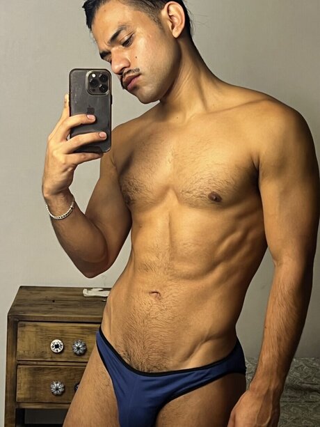 Foto di nudo di fuga di OnlyFans di Jose Eduardo