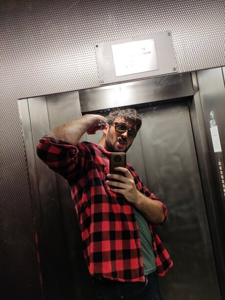 Foto di nudo di fuga di OnlyFans di Ljubo