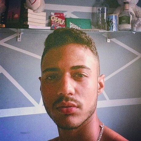 Foto di nudo di fuga di OnlyFans di Maian Dantas