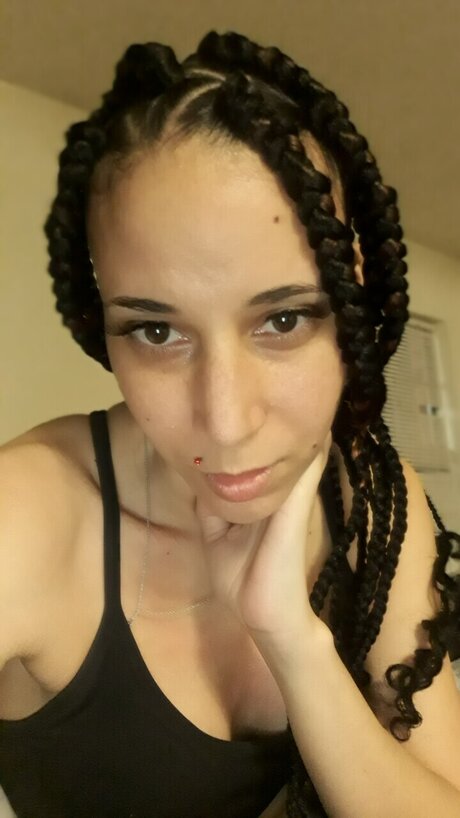 Foto di nudo di fuga di OnlyFans di Madeline