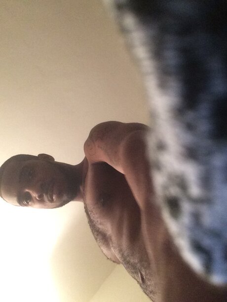 Foto di nudo di fuga di OnlyFans di No Name No Shame