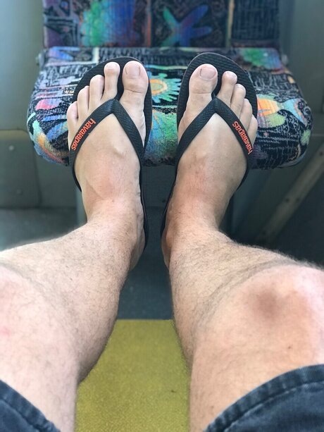 Foto di nudo di fuga di OnlyFans di Jakesaussiefeet