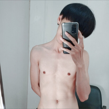 Foto di nudo di fuga di OnlyFans di Myekung