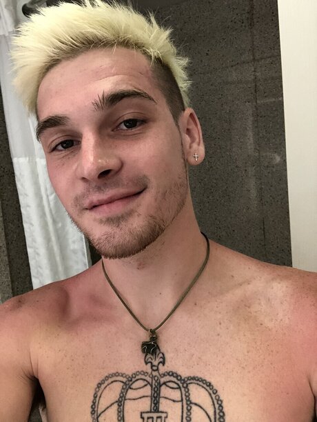 Foto di nudo di fuga di OnlyFans di L3v3l3d