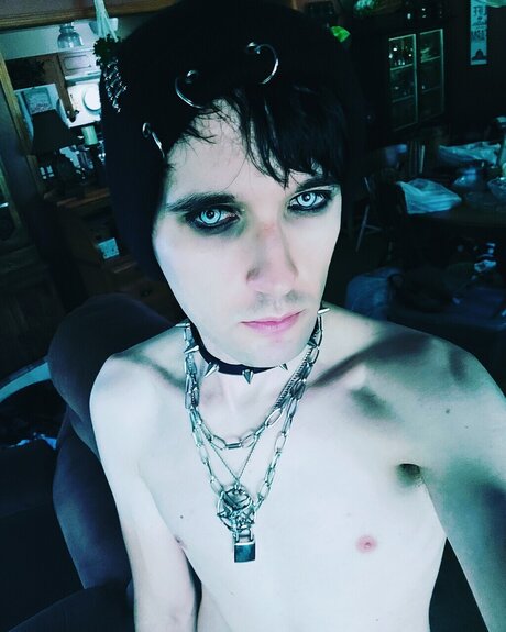 Foto di nudo di fuga di OnlyFans di Jamesskellington