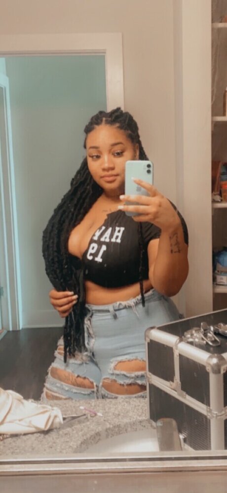 Foto di nudo di fuga di OnlyFans di Aryjayyyy