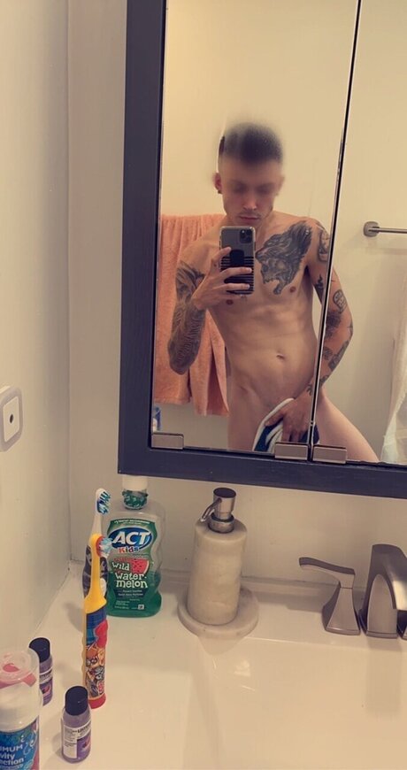 Foto di nudo di fuga di OnlyFans di Captain Hook 