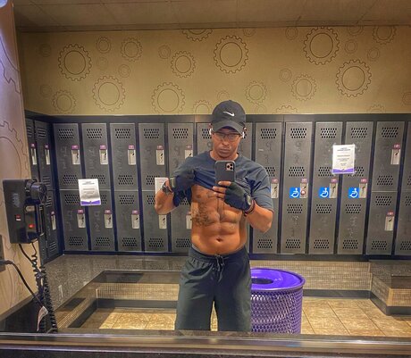Foto di nudo di fuga di OnlyFans di Devante Smithcowsette