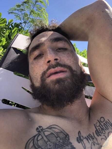 Foto di nudo di fuga di OnlyFans di Stepdadmo