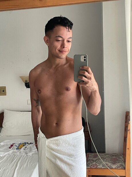 Foto di nudo di fuga di OnlyFans di Joo
