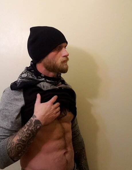 Foto di nudo di fuga di OnlyFans di Vicarious Viking