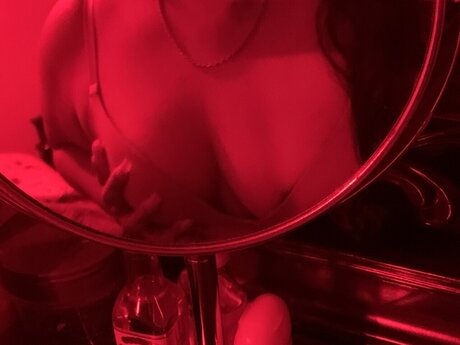 Foto di nudo di fuga di OnlyFans di Meli