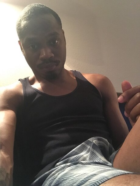 Foto di nudo di fuga di OnlyFans di Latrell Beamon