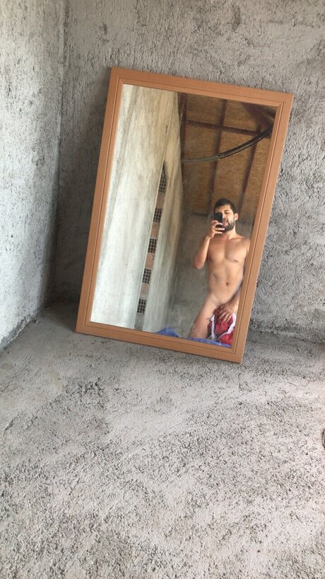 Foto di nudo di fuga di OnlyFans di Tunahan Yorulmaz