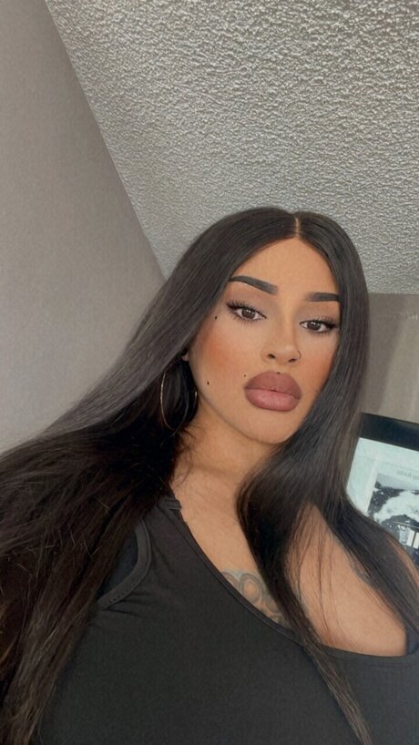 Foto di nudo di fuga di OnlyFans di Dollface