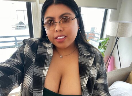 Foto di nudo di fuga di OnlyFans di Sunshine Tongue