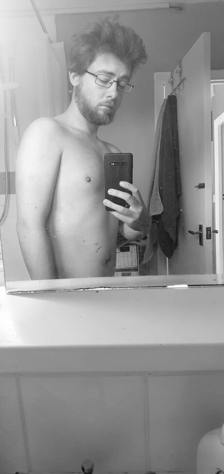 Foto di nudo di fuga di OnlyFans di Your Naughty Sidepiece