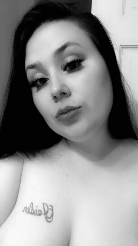 Foto di nudo di fuga di OnlyFans di Stephanie