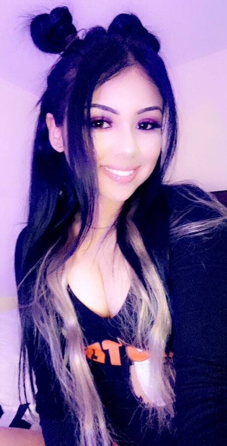 Foto di nudo di fuga di OnlyFans di Danellillyyy