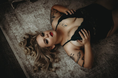 Foto di nudo di fuga di OnlyFans di Ashley