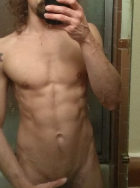 Foto di nudo di fuga di OnlyFans di Ethan Holmstrom