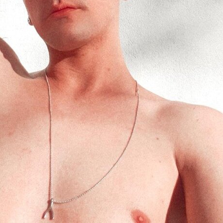 Foto di nudo di fuga di OnlyFans di Exposed